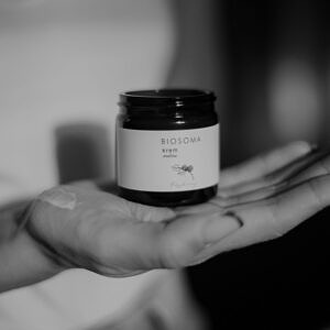 cream for sensitive allergic vascular skin raspberry biosoma
