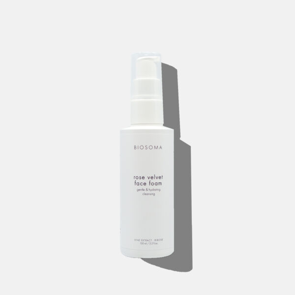 Rose Velvet Face Foam – Aksamitne oczyszczenie i różane nawilżenie
